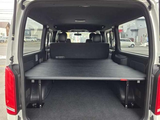 ハイエースバン2.8 スーパーGL ダークプライムII ロングボディ ディーゼルターボ 4WD　ESSEXバージョン　FスポイラーVer3&サイドライナー&リアライナー　ESSEX　ENCD17インチAW　ヨコハマPARADA17インチ　ESSEX3Dフロアマット　ハーフレザーシート　プッシュスタート　スマートキー　リアヒーター 2800