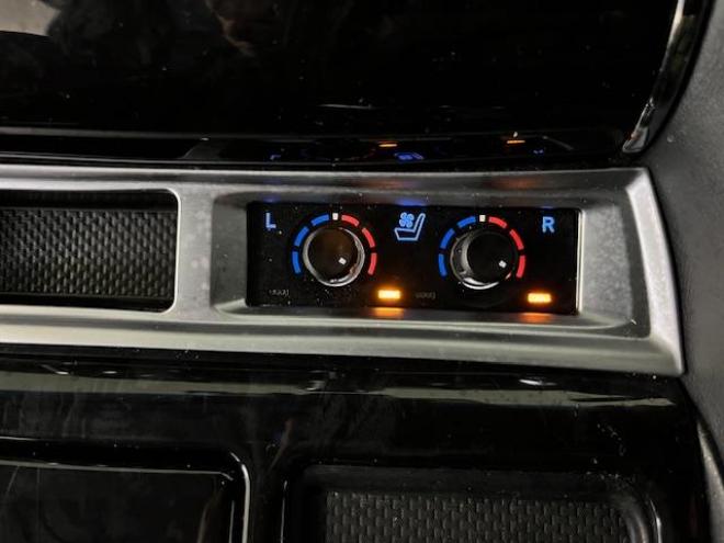 アルファードハイブリッドＳＲ　本州仕入　寒冷地仕様　禁煙車　ＪＢＬサウンド　デジタルインナーミラー　純正１０．５インチナビ　地デジ　ＤＶＤ再生　Ｂｌｕｅｔｏｏｔｈ　全方位パノラミックビューモニター　前後ドライブレコーダー　ＥＴＣ 4WD 2500 5Dr