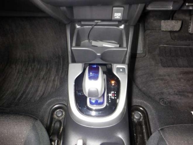 フィット1.5 ハイブリッド Fパッケージ 4WD　ナビ・TV・Bluetooth・LEDヘッドライト・ワイパーデアイサー・純正エンスタ・フォグランプ・スマートキー・プッシュスタート・寒冷地仕様 1500