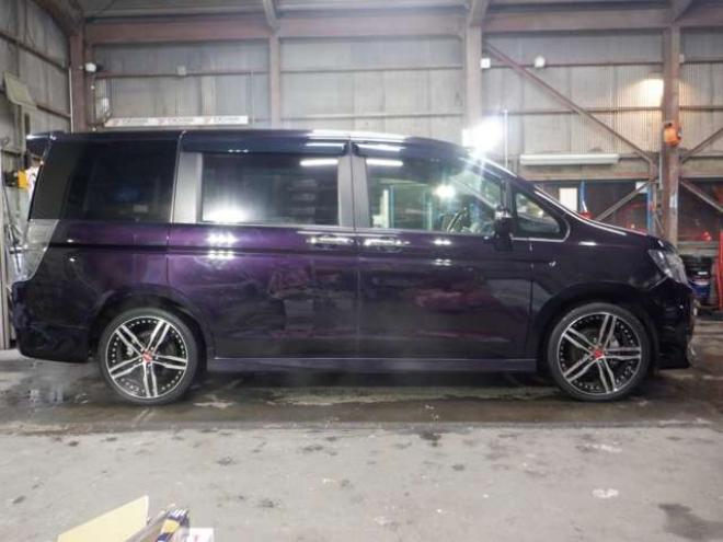 ステップワゴン2.0 スパーダ Z クールスピリット 4WD　本州仕入・後期型・ナビ・TV・Bカメラ・両側電動・スマートキー・クルコン・ETC・ワイパーデアイサー・HID・リアヒーター・フォグランプ・アイドリングストップ・フルフラットシート・パドルシフト 2000