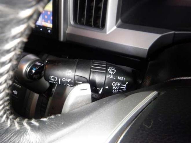 ステップワゴン2.0 スパーダ Z クールスピリット 4WD　本州仕入・後期型・ナビ・TV・Bカメラ・両側電動・スマートキー・クルコン・ETC・ワイパーデアイサー・HID・リアヒーター・フォグランプ・アイドリングストップ・フルフラットシート・パドルシフト 2000