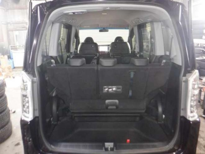 ステップワゴン2.0 スパーダ Z クールスピリット 4WD　本州仕入・後期型・ナビ・TV・Bカメラ・両側電動・スマートキー・クルコン・ETC・ワイパーデアイサー・HID・リアヒーター・フォグランプ・アイドリングストップ・フルフラットシート・パドルシフト 2000