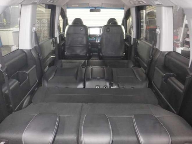 ステップワゴン2.0 スパーダ Z クールスピリット 4WD　本州仕入・後期型・ナビ・TV・Bカメラ・両側電動・スマートキー・クルコン・ETC・ワイパーデアイサー・HID・リアヒーター・フォグランプ・アイドリングストップ・フルフラットシート・パドルシフト 2000