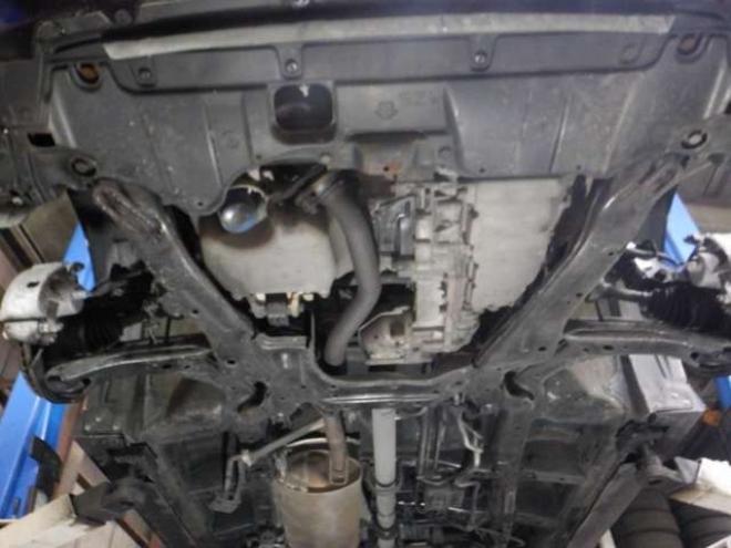 ステップワゴン2.0 スパーダ Z クールスピリット 4WD　本州仕入・後期型・ナビ・TV・Bカメラ・両側電動・スマートキー・クルコン・ETC・ワイパーデアイサー・HID・リアヒーター・フォグランプ・アイドリングストップ・フルフラットシート・パドルシフト 2000