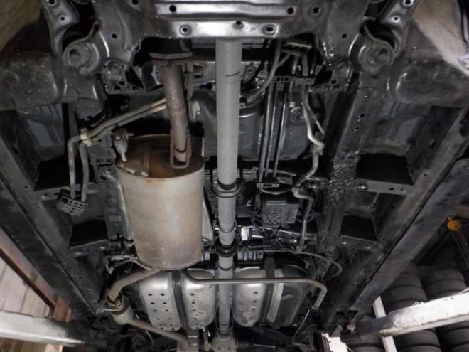 ステップワゴン2.0 スパーダ Z クールスピリット 4WD　本州仕入・後期型・ナビ・TV・Bカメラ・両側電動・スマートキー・クルコン・ETC・ワイパーデアイサー・HID・リアヒーター・フォグランプ・アイドリングストップ・フルフラットシート・パドルシフト 2000