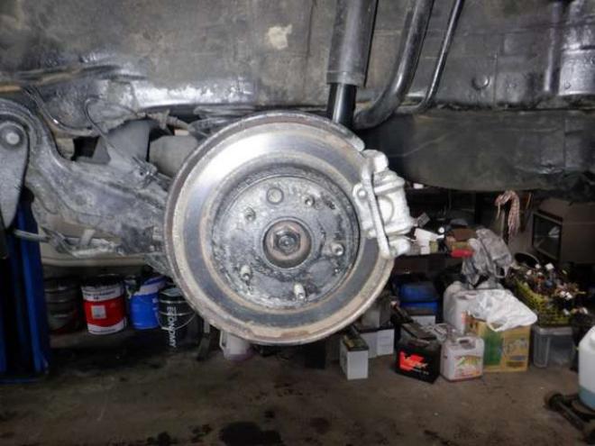 ステップワゴン2.0 スパーダ Z クールスピリット 4WD　本州仕入・後期型・ナビ・TV・Bカメラ・両側電動・スマートキー・クルコン・ETC・ワイパーデアイサー・HID・リアヒーター・フォグランプ・アイドリングストップ・フルフラットシート・パドルシフト 2000