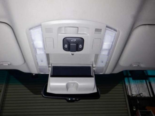 ヴェルファイア3.5 Z Gエディション 4WD　後期型・ナビ・BT・TV・バックカメラ・両側電動・パワーシート・サイドカメラ・フリップダウンモニタ・パワーバックドア・ETC・クルコン 3500