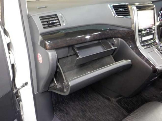 ヴェルファイア3.5 Z Gエディション 4WD　後期型・ナビ・BT・TV・バックカメラ・両側電動・パワーシート・サイドカメラ・フリップダウンモニタ・パワーバックドア・ETC・クルコン 3500