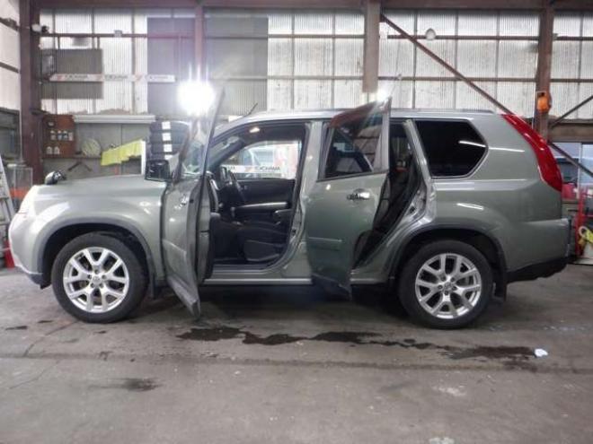 エクストレイル2.0 20GT ディーゼルターボ 4WD　本州仕入・ナビ・TV・Bカメラ・B/T・車検R9/6・修復歴なし・切替4WD・HID・ETC・フォグランプ・クルコン・インテリキー・ルーフレール 2000