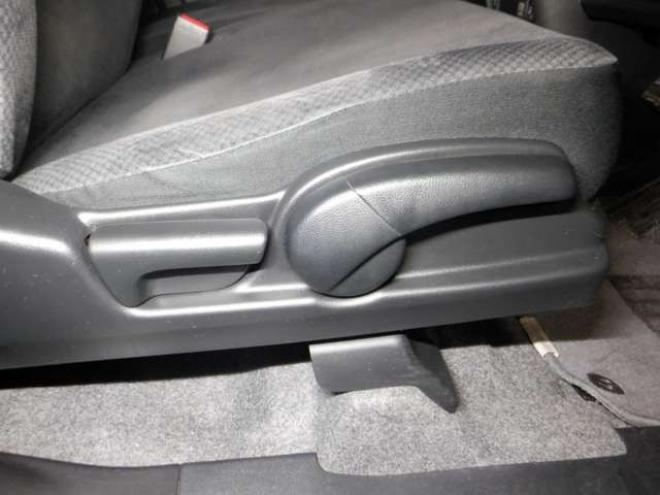 N-ONEG SSパッケージ 4WD　本州仕入れ　4WD　SDナビ　フルセグTV　バックカメラ　USB接続　前席シートヒーター　ステアリングスイッチ　HID　スマートキー　プッシュスタート　ドアバイザー 660