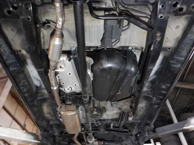 N-ONEG SSパッケージ 4WD　本州仕入れ　4WD　SDナビ　フルセグTV　バックカメラ　USB接続　前席シートヒーター　ステアリングスイッチ　HID　スマートキー　プッシュスタート　ドアバイザー 660