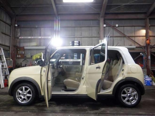 ラパンX 4WD　ナビ　Bluetoothオーディオ　フルセグTV　USB接続　全方位カメラ　衝突軽減ブレーキ　ステアリングスイッチ　ETC　アイドリングストップ　シートヒーター　HID　スマートキー　プッシュスタート 660