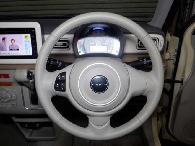 ラパンX 4WD　ナビ　Bluetoothオーディオ　フルセグTV　USB接続　全方位カメラ　衝突軽減ブレーキ　ステアリングスイッチ　ETC　アイドリングストップ　シートヒーター　HID　スマートキー　プッシュスタート 660