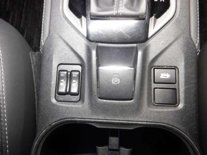 インプレッサスポーツ 2.0 i-L アイサイト 4WD　ブラックレザーセレクション　本州仕入れ　4WD　MOPナビ　B/T　TV　バックカメラ　ETC　クルコン　シートヒーター　レザーシート　衝突軽減　LEDヘッドライト　フォグランプ　ドアバイザー　スマートキー 2000