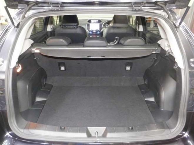 インプレッサスポーツ 2.0 i-L アイサイト 4WD　ブラックレザーセレクション　本州仕入れ　4WD　MOPナビ　B/T　TV　バックカメラ　ETC　クルコン　シートヒーター　レザーシート　衝突軽減　LEDヘッドライト　フォグランプ　ドアバイザー　スマートキー 2000