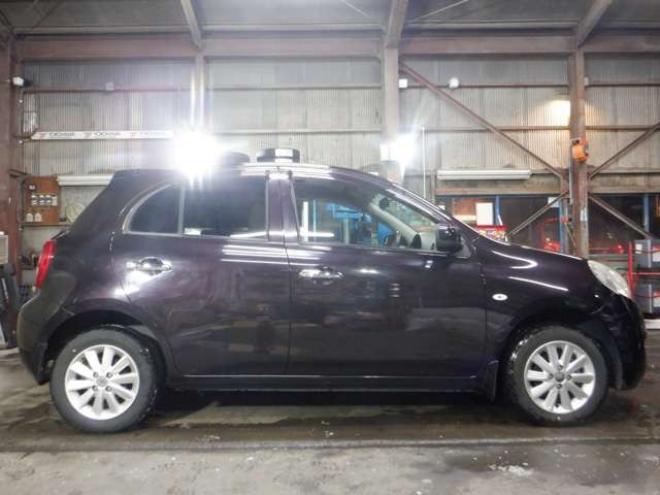 マーチ1.2 ボレロ 4WD　本州仕入・ナビ・TV・Bカメラ・インテリキー・プッシュスタート・ETC・ライトレベライザー・オートエアコン・オートライト・14インチAW 1200