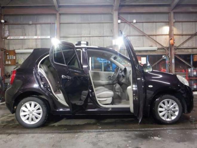 マーチ1.2 ボレロ 4WD　本州仕入・ナビ・TV・Bカメラ・インテリキー・プッシュスタート・ETC・ライトレベライザー・オートエアコン・オートライト・14インチAW 1200