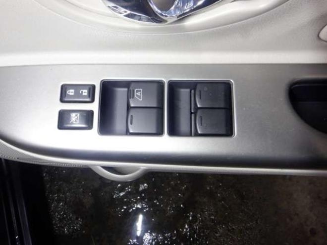 マーチ1.2 ボレロ 4WD　本州仕入・ナビ・TV・Bカメラ・インテリキー・プッシュスタート・ETC・ライトレベライザー・オートエアコン・オートライト・14インチAW 1200