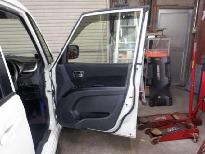 ソリオ1.2 バンディット 4WD　4WD　ナビ　フルセグTV　USB接続　バックカメラ　サイドカメラ　シートヒーター　両側パワスラ　100V電源　HID　フォグランプ　ドアバイザー　スマートキー　プッシュスタート 1200