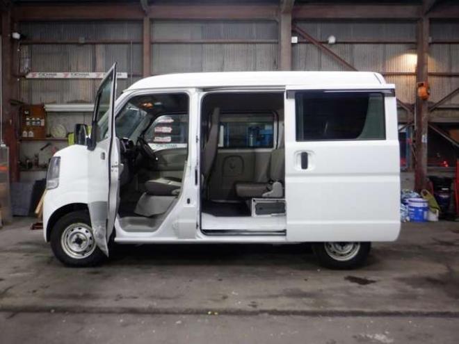 エブリィPC ハイルーフ 4WD　切替4WD　修復歴なし　キーレス　両側スライドドア　ETC　社外CDオーディオ　前席パワーウインドウ　ドアバイザー　オーバーヘッドシェルフ　プライバシーガラス 660