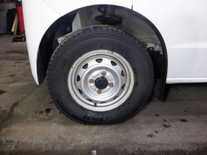 エブリィPC ハイルーフ 4WD　切替4WD　修復歴なし　キーレス　両側スライドドア　ETC　社外CDオーディオ　前席パワーウインドウ　ドアバイザー　オーバーヘッドシェルフ　プライバシーガラス 660