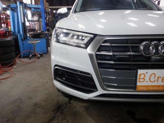 アウディQ5 2.0 TFSI クワトロ スポーツ ラグジュアリーパッケージ 4WD　茶革・ナビ・TV・B/T・F/S/Bカメラ・マトリクスLED・ヴァーチャルコックピット・電動リアゲート・シートヒーター・ACC・パワーシート・ETC・エアサス 正規輸入車 2000