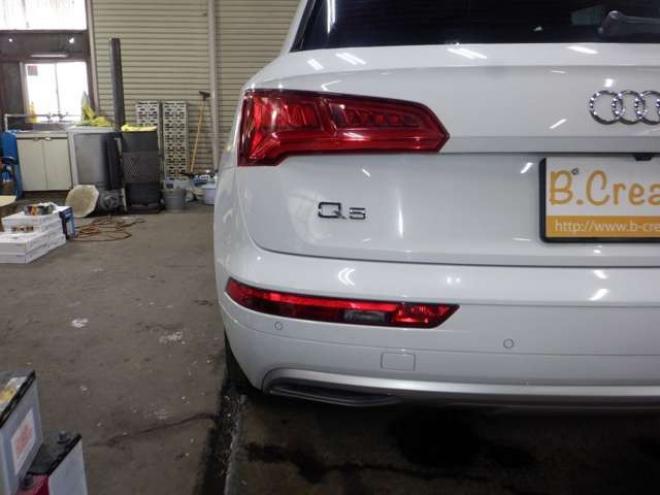 アウディQ5 2.0 TFSI クワトロ スポーツ ラグジュアリーパッケージ 4WD　茶革・ナビ・TV・B/T・F/S/Bカメラ・マトリクスLED・ヴァーチャルコックピット・電動リアゲート・シートヒーター・ACC・パワーシート・ETC・エアサス 正規輸入車 2000