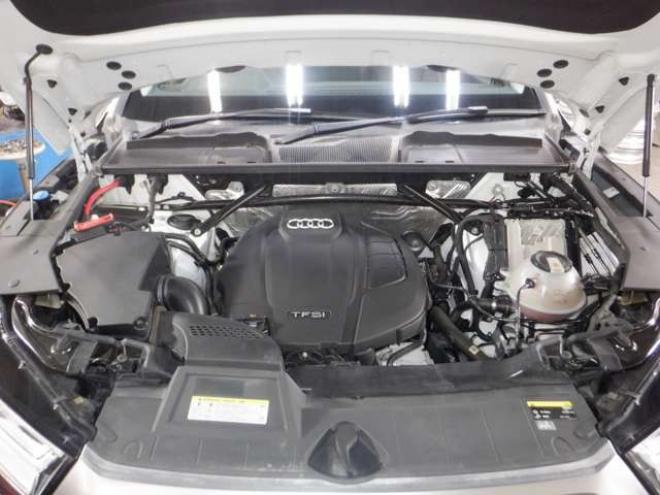 アウディQ5 2.0 TFSI クワトロ スポーツ ラグジュアリーパッケージ 4WD　茶革・ナビ・TV・B/T・F/S/Bカメラ・マトリクスLED・ヴァーチャルコックピット・電動リアゲート・シートヒーター・ACC・パワーシート・ETC・エアサス 正規輸入車 2000