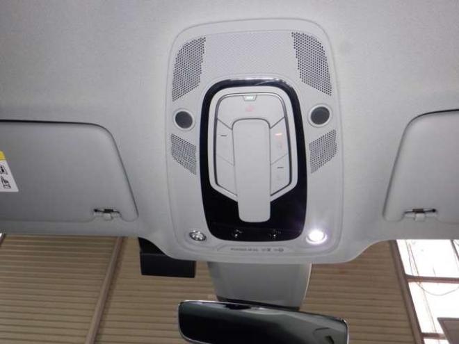 アウディQ5 2.0 TFSI クワトロ スポーツ ラグジュアリーパッケージ 4WD　茶革・ナビ・TV・B/T・F/S/Bカメラ・マトリクスLED・ヴァーチャルコックピット・電動リアゲート・シートヒーター・ACC・パワーシート・ETC・エアサス 正規輸入車 2000