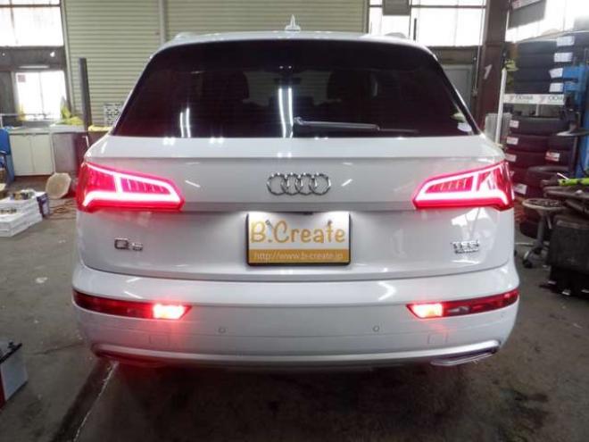 アウディQ5 2.0 TFSI クワトロ スポーツ ラグジュアリーパッケージ 4WD　茶革・ナビ・TV・B/T・F/S/Bカメラ・マトリクスLED・ヴァーチャルコックピット・電動リアゲート・シートヒーター・ACC・パワーシート・ETC・エアサス 正規輸入車 2000