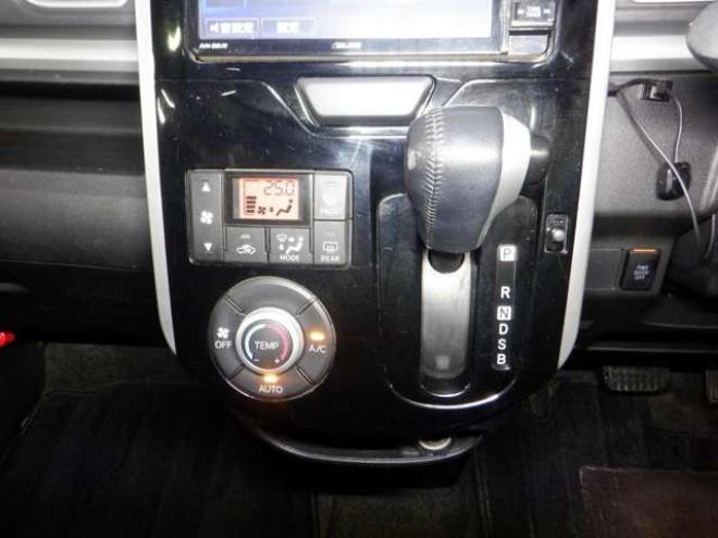 タントカスタム RS SA 4WD　本州仕入・ナビ・TV・Bカメラ・B/T・LEDヘッドライト・ターボ・両側電動・スマートキー・プッシュスタート・アイドリングストップ・ETC・ステアリングスイッチ・衝突軽減・ 660