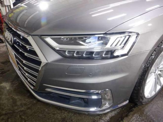 アウディA8 55 TFSI クワトロ 4WD　本州仕入・ナビ・TV・B/T・サンルーフ・黒革・360°カメラ・LEDヘッドライト・後席リモート・BANG&OLUSENサウンド・電動トランク・全席電動シート・全席パワークロージングドア・ヘッドアップディスプレイ 3000