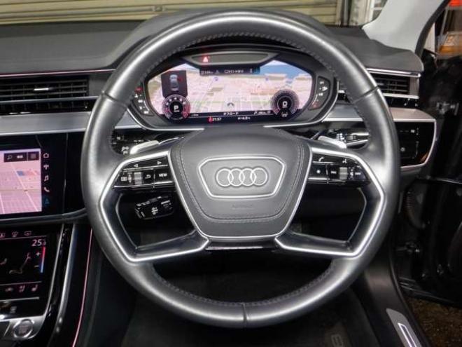 アウディA8 55 TFSI クワトロ 4WD　本州仕入・ナビ・TV・B/T・サンルーフ・黒革・360°カメラ・LEDヘッドライト・後席リモート・BANG&OLUSENサウンド・電動トランク・全席電動シート・全席パワークロージングドア・ヘッドアップディスプレイ 3000