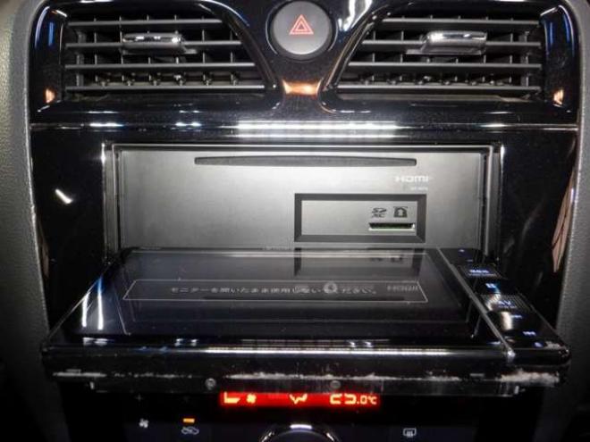 セレナ2.0 ハイウェイスター 4WD　ナビ・TV・B/T・Bカメラ・エンジンスターター・両側電動・フリップダウンモニター・LEDヘッドライト・インテリキー・プッシュスタート・アイドリングストップ・クルコン・ETC・寒冷地仕様・フォグランプ 2000