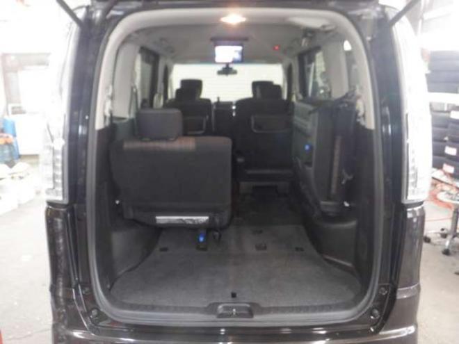 セレナ2.0 ハイウェイスター 4WD　ナビ・TV・B/T・Bカメラ・エンジンスターター・両側電動・フリップダウンモニター・LEDヘッドライト・インテリキー・プッシュスタート・アイドリングストップ・クルコン・ETC・寒冷地仕様・フォグランプ 2000