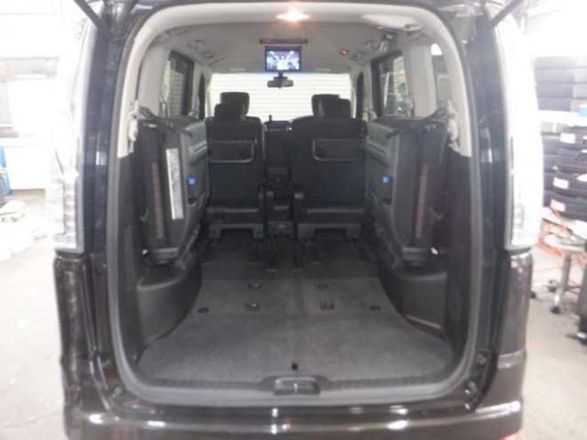 セレナ2.0 ハイウェイスター 4WD　ナビ・TV・B/T・Bカメラ・エンジンスターター・両側電動・フリップダウンモニター・LEDヘッドライト・インテリキー・プッシュスタート・アイドリングストップ・クルコン・ETC・寒冷地仕様・フォグランプ 2000