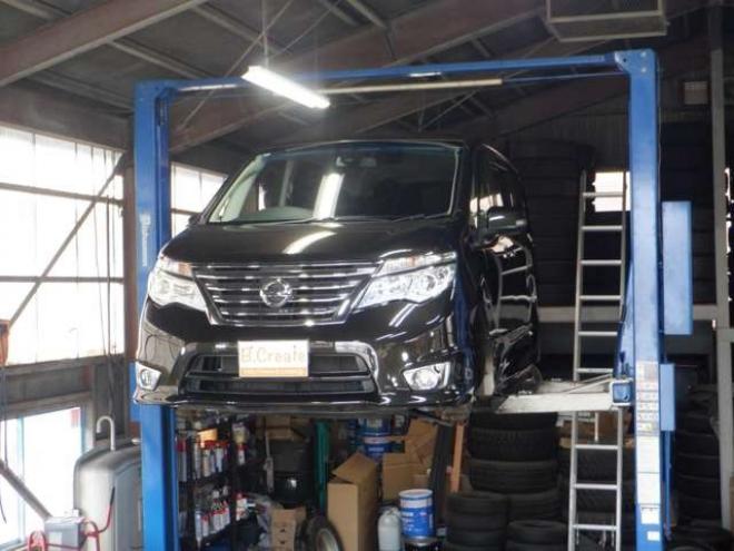 セレナ2.0 ハイウェイスター 4WD　ナビ・TV・B/T・Bカメラ・エンジンスターター・両側電動・フリップダウンモニター・LEDヘッドライト・インテリキー・プッシュスタート・アイドリングストップ・クルコン・ETC・寒冷地仕様・フォグランプ 2000