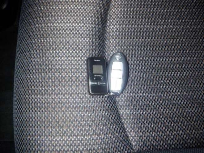 セレナ2.0 ハイウェイスター 4WD　ナビ・TV・B/T・Bカメラ・エンジンスターター・両側電動・フリップダウンモニター・LEDヘッドライト・インテリキー・プッシュスタート・アイドリングストップ・クルコン・ETC・寒冷地仕様・フォグランプ 2000