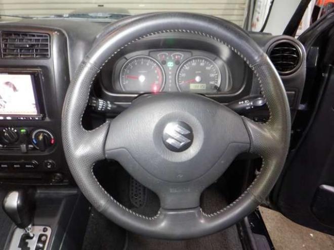 ジムニークロスアドベンチャー XC 4WD　本州仕入・ナビ・TV・B/T・シートヒーター・キーレス・ミラーヒーター・ターボ・ライトレベライザー・ETC・ドアバイザー・電動格納ミラー・16インチ社外AW・フォグランプ 660