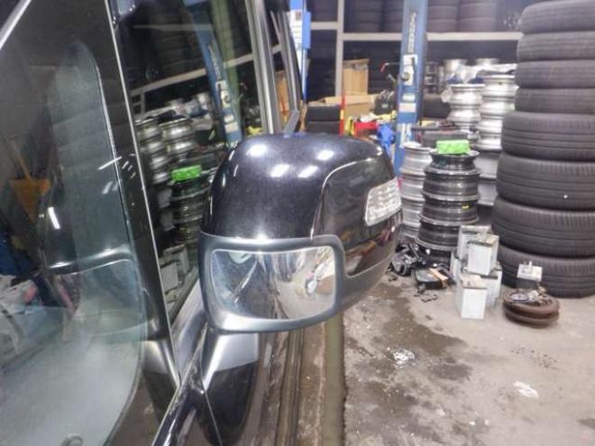 ステップワゴン2.0 スパーダ Z クールスピリット インターナビセレクション 4WD　本州仕入・後期型・ナビ・TV・Bカメラ・Rモニター・両側電動・スマートキー・クルコン・HID・ETC・パドルシフト・ハーフレザーシート・ワイパーデアイサー・リアヒーター・ミラーヒーター・アイドリングストップ 2000