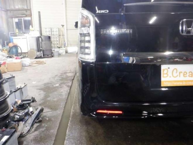 ステップワゴン2.0 スパーダ Z クールスピリット インターナビセレクション 4WD　本州仕入・後期型・ナビ・TV・Bカメラ・Rモニター・両側電動・スマートキー・クルコン・HID・ETC・パドルシフト・ハーフレザーシート・ワイパーデアイサー・リアヒーター・ミラーヒーター・アイドリングストップ 2000