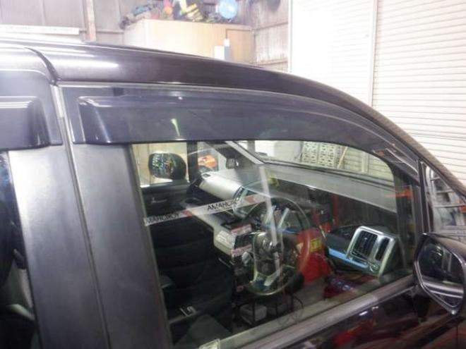 ステップワゴン2.0 スパーダ Z クールスピリット インターナビセレクション 4WD　本州仕入・後期型・ナビ・TV・Bカメラ・Rモニター・両側電動・スマートキー・クルコン・HID・ETC・パドルシフト・ハーフレザーシート・ワイパーデアイサー・リアヒーター・ミラーヒーター・アイドリングストップ 2000