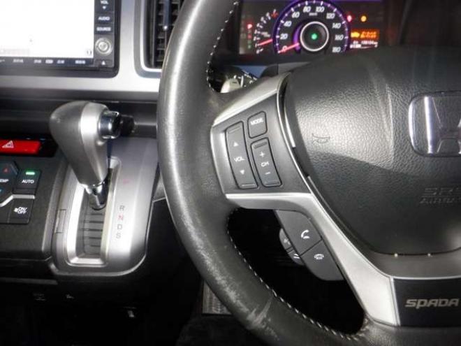 ステップワゴン2.0 スパーダ Z クールスピリット インターナビセレクション 4WD　本州仕入・後期型・ナビ・TV・Bカメラ・Rモニター・両側電動・スマートキー・クルコン・HID・ETC・パドルシフト・ハーフレザーシート・ワイパーデアイサー・リアヒーター・ミラーヒーター・アイドリングストップ 2000