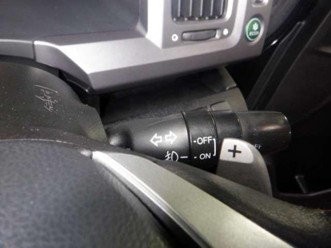 ステップワゴン2.0 スパーダ Z クールスピリット インターナビセレクション 4WD　本州仕入・後期型・ナビ・TV・Bカメラ・Rモニター・両側電動・スマートキー・クルコン・HID・ETC・パドルシフト・ハーフレザーシート・ワイパーデアイサー・リアヒーター・ミラーヒーター・アイドリングストップ 2000