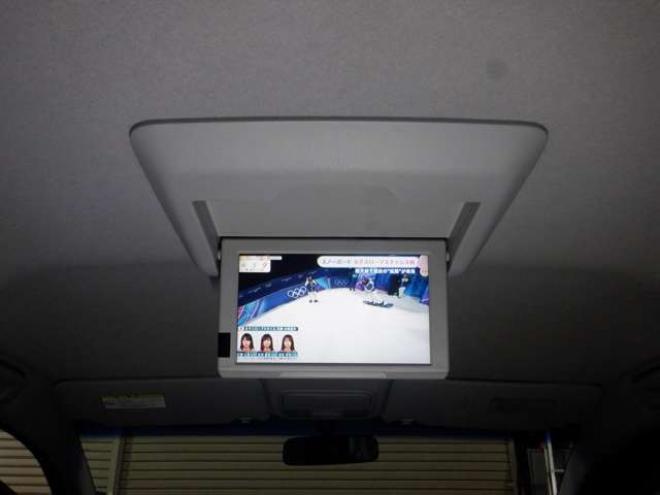 ステップワゴン2.0 スパーダ Z クールスピリット インターナビセレクション 4WD　本州仕入・後期型・ナビ・TV・Bカメラ・Rモニター・両側電動・スマートキー・クルコン・HID・ETC・パドルシフト・ハーフレザーシート・ワイパーデアイサー・リアヒーター・ミラーヒーター・アイドリングストップ 2000