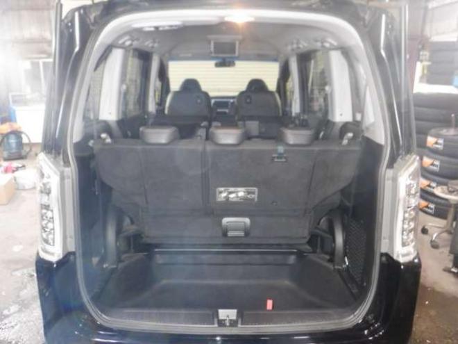 ステップワゴン2.0 スパーダ Z クールスピリット インターナビセレクション 4WD　本州仕入・後期型・ナビ・TV・Bカメラ・Rモニター・両側電動・スマートキー・クルコン・HID・ETC・パドルシフト・ハーフレザーシート・ワイパーデアイサー・リアヒーター・ミラーヒーター・アイドリングストップ 2000