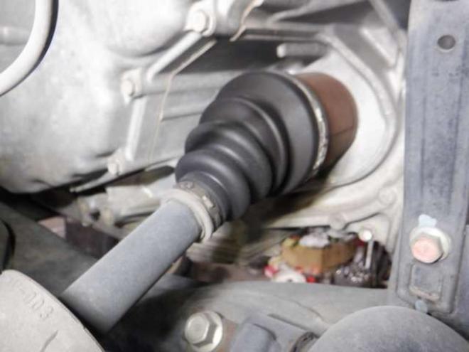 ステップワゴン2.0 スパーダ Z クールスピリット インターナビセレクション 4WD　本州仕入・後期型・ナビ・TV・Bカメラ・Rモニター・両側電動・スマートキー・クルコン・HID・ETC・パドルシフト・ハーフレザーシート・ワイパーデアイサー・リアヒーター・ミラーヒーター・アイドリングストップ 2000