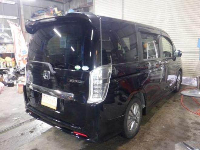 ステップワゴン2.0 スパーダ Z クールスピリット インターナビセレクション 4WD　本州仕入・後期型・ナビ・TV・Bカメラ・Rモニター・両側電動・スマートキー・クルコン・HID・ETC・パドルシフト・ハーフレザーシート・ワイパーデアイサー・リアヒーター・ミラーヒーター・アイドリングストップ 2000