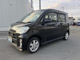 ルクラ　カスタムRリミテッド 4WD 660 5Dr