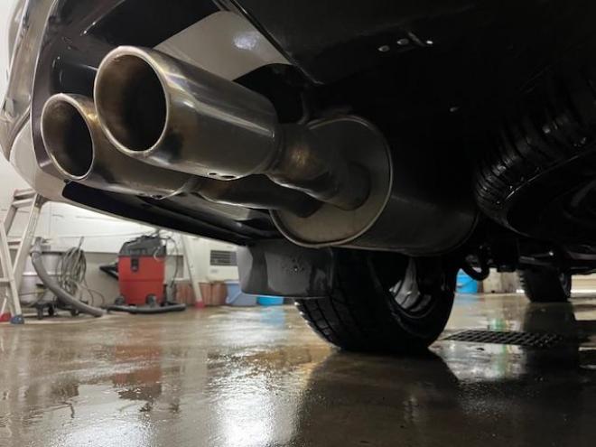 レクサスＬＸ５７０　ブラックシークエンス　寒冷地仕様　マークレビンソン　リアエンターテイメント　純正２１インチＡＷ　社外２０ＡＷ＋スタッドレスタイヤ付　純正ブラックレザーシート　電動サンルーフ　ヘッドアップディスプレイ　リア５面フィルム施工 4WD 5700 5Dr